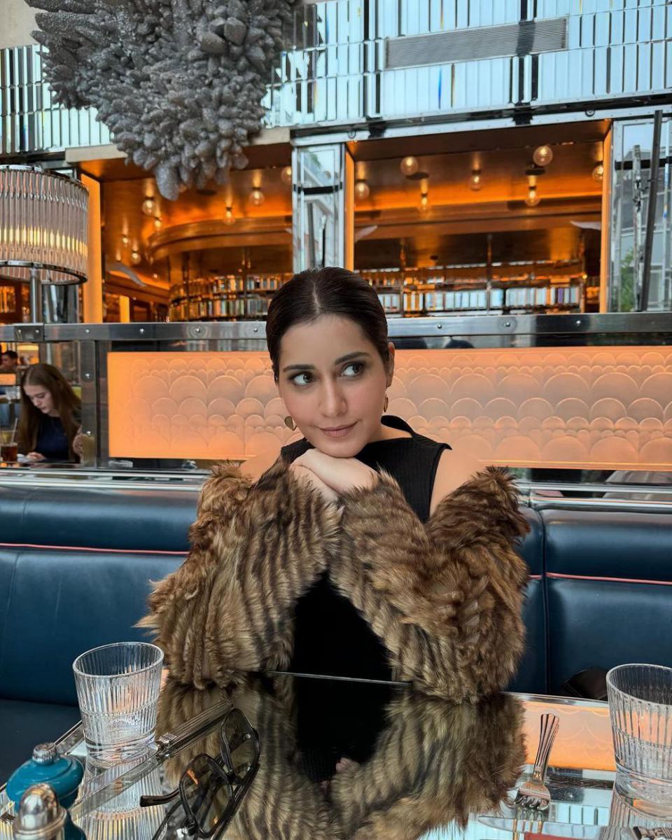 Raashii Khanna (instagram.com/raashiikhanna)