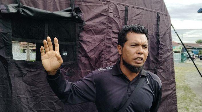Kepala Dusun III A Desa Amplas tepis dugaan bahwa dirinya terlibat dalam menyuruh geng motor merusak kantor Forum Masyarakat (IDN Times/Eko Agus Herianto)