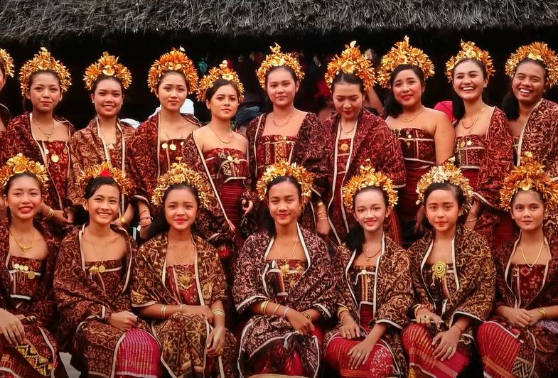 5 Fakta Menarik Tentang Kain Gringsing Tenganan Bali