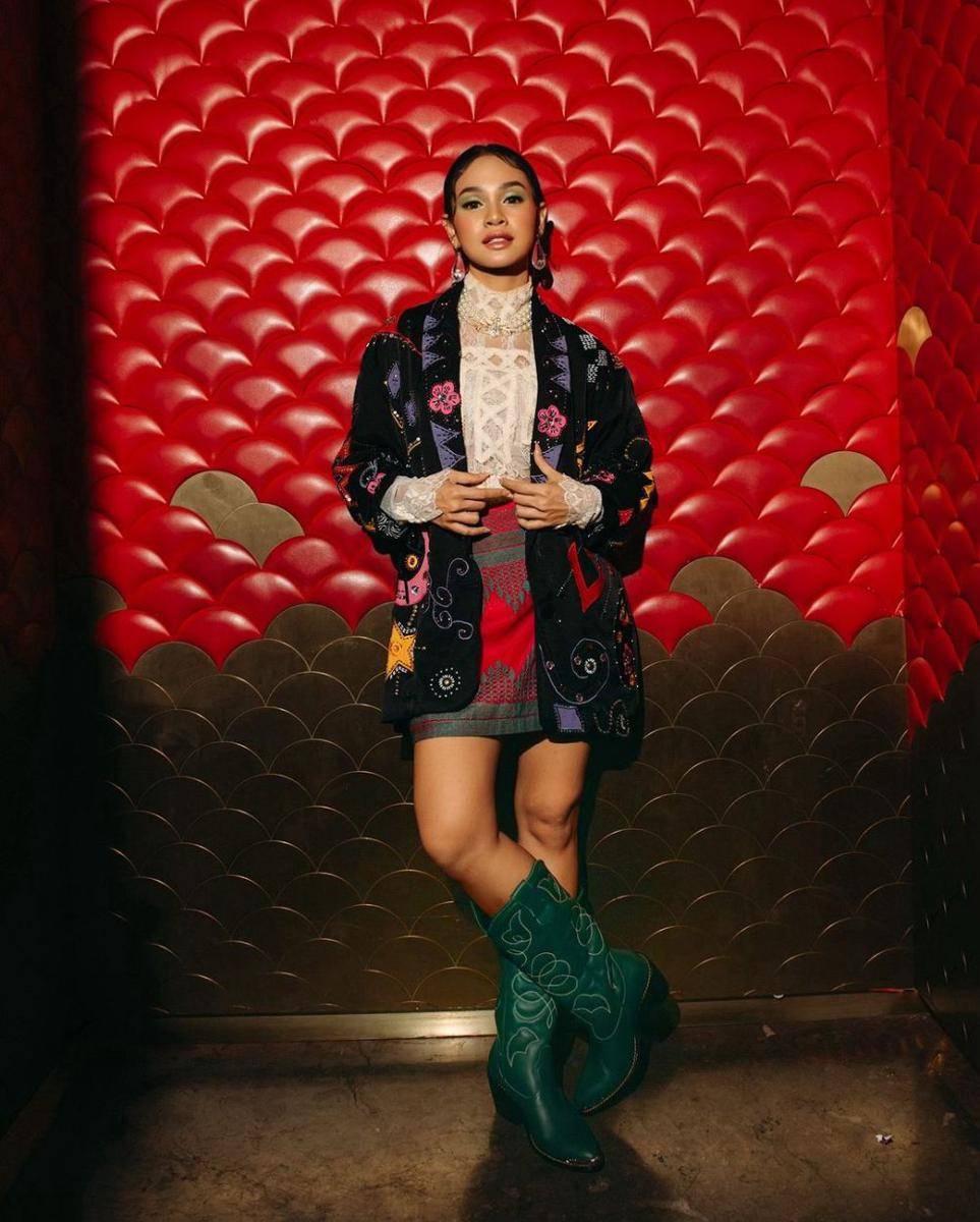 inspirasi OOTD pakai rok ala Andien Aisyah (instagram.com/andienaisyah)