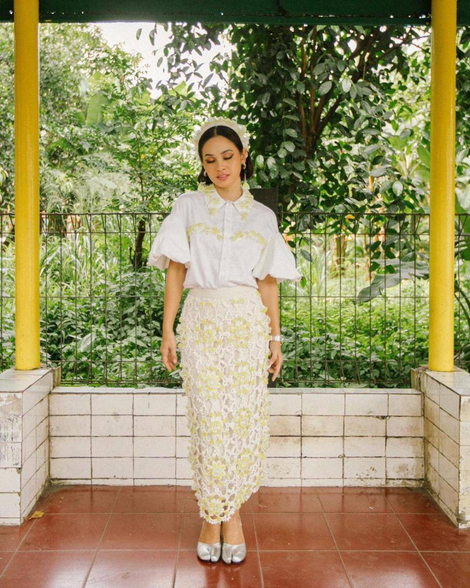 inspirasi OOTD pakai rok ala Andien Aisyah (instagram.com/andienaisyah)