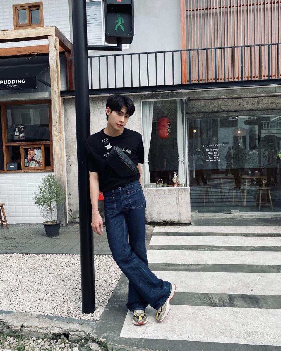 blue jeans ala Koraphat Lamnoi (instagram.com/krptt_)