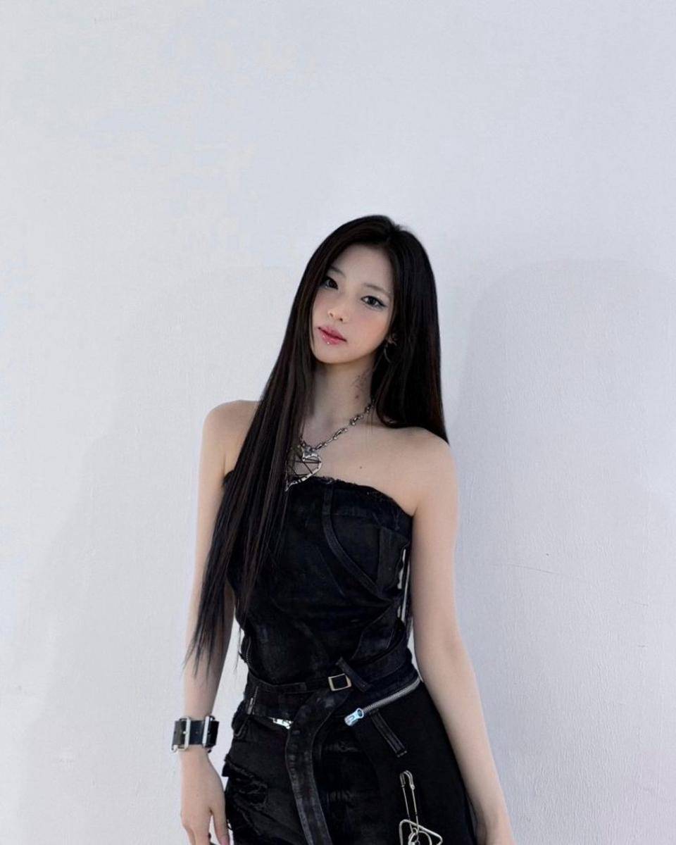 Ruka BABYMONSTER (instagram.com/babymonster_ygofficial)
