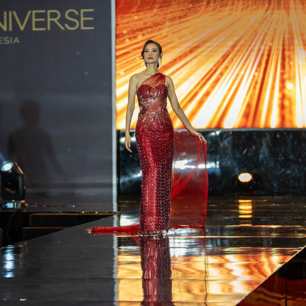 Finalis Miss Universe Indonesia 2024 di  Preliminary Evening Gown (Instagram.com/missuniverseindonesia2024)