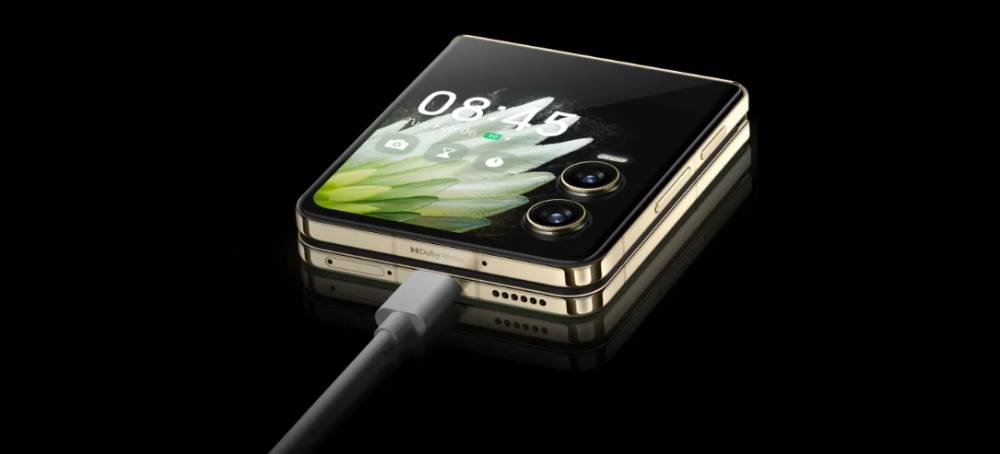 ilustrasi pengisian daya TECNO PHANTOM V Flip2 (mobile-phantom.com)