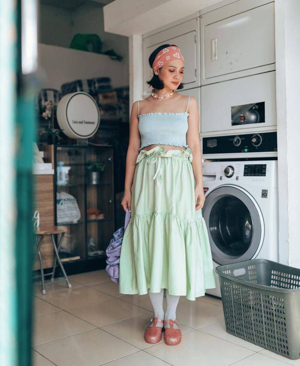 inspirasi OOTD pakai rok ala Andien Aisyah (instagram.com/andienaisyah)