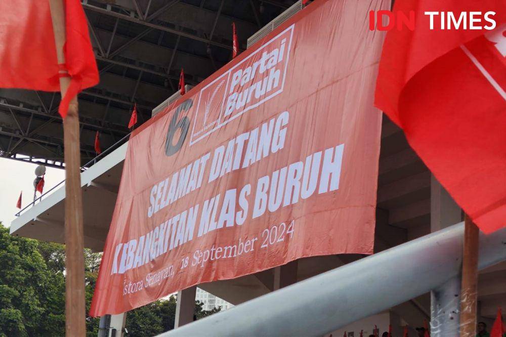 Peringatan 3 tahun berdirinya Partai Buruh di Istora Senayan, Jakarta Pusat (18/9/2024). (IDN Times/Yosafat Diva Bayu Wisesa)