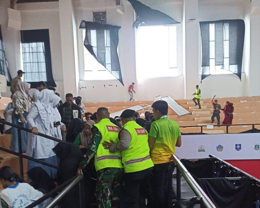 Angin Kencang Sebabkan Kaca di Venue Basket PON Pecah, 5 Terluka