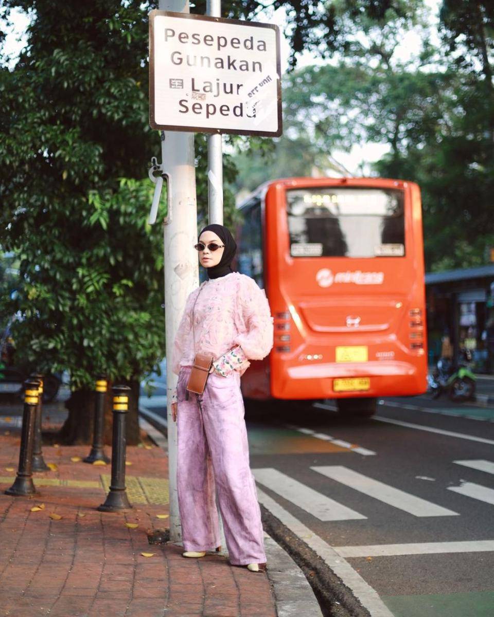 gaya berhijab Tantri Namirah (instagram.com/tantrinamirah)