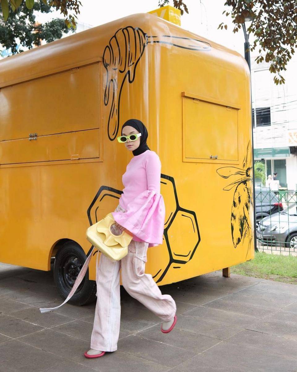 gaya berhijab Tantri Namirah (instagram.com/tantrinamirah)