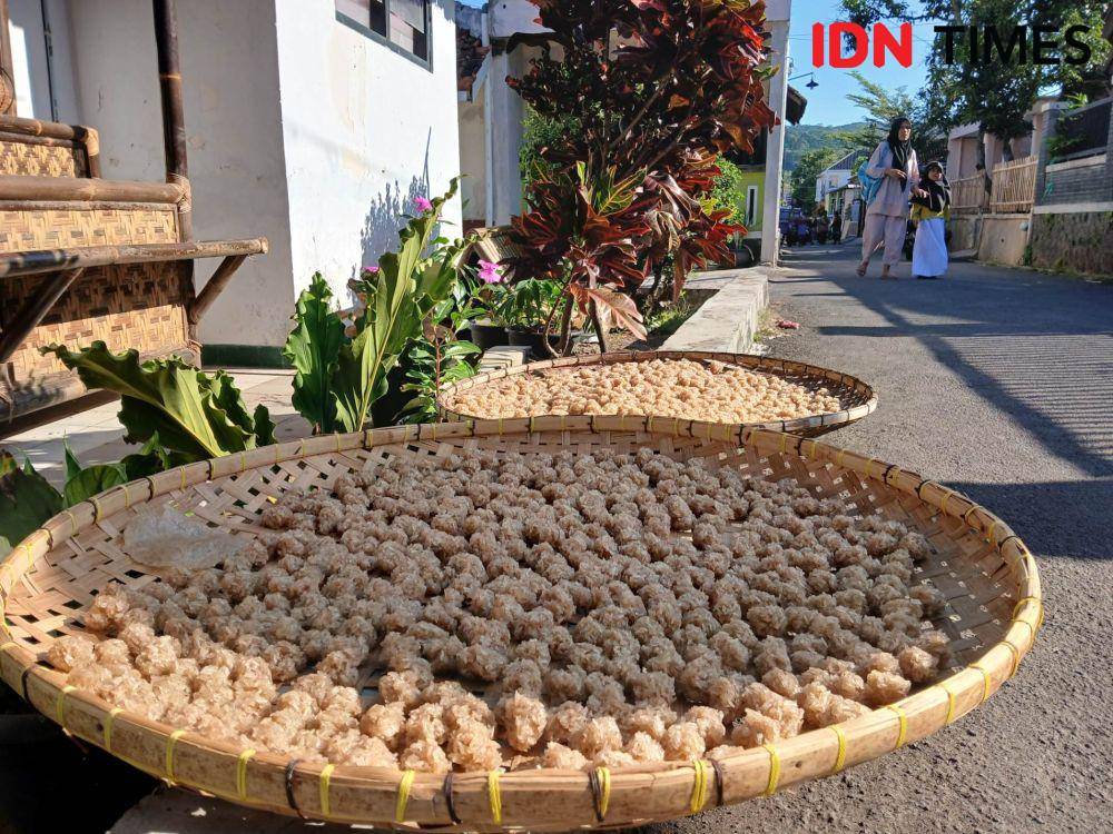 UMKM milik warga di Desa Karangtawang, Kabupaten Kuningan, Jawa Barat (IDN Times/Hakim Baihaqi)