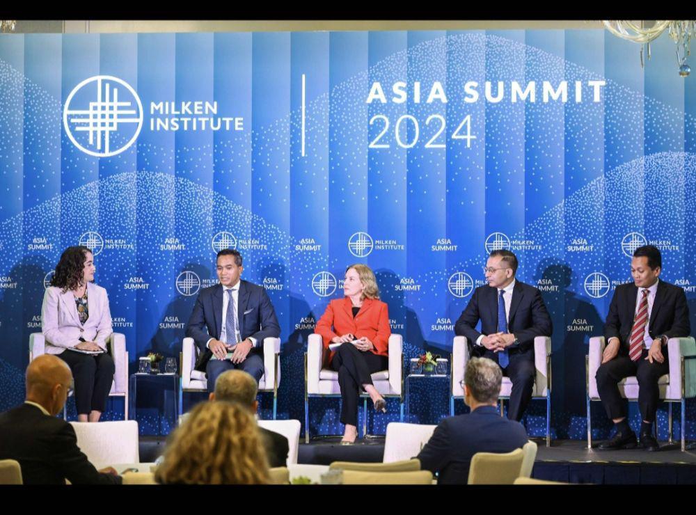 Anindya Bakrie hadir sebagai Ketua Umum Kamar Dagang dan Industri (Kadin) Indonesia sekaligus sebagai CEO Bakrie Brothers hadir dalam Milken Asia Summit di Hotel Four Seasons, Singapura. (Dok/Istimewa).