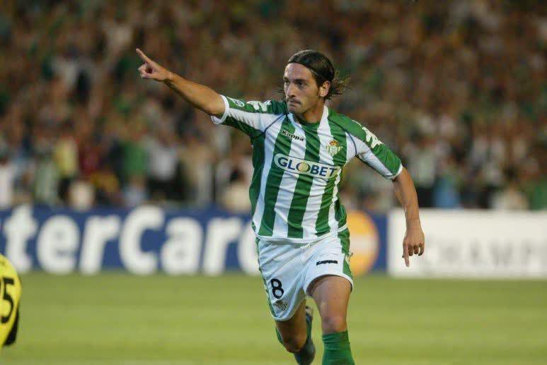 Arzu, pencetak gol ke gawang Liverpool pada fase grup Liga Champions 2005/2006. (x.com/arzu_garcia)
