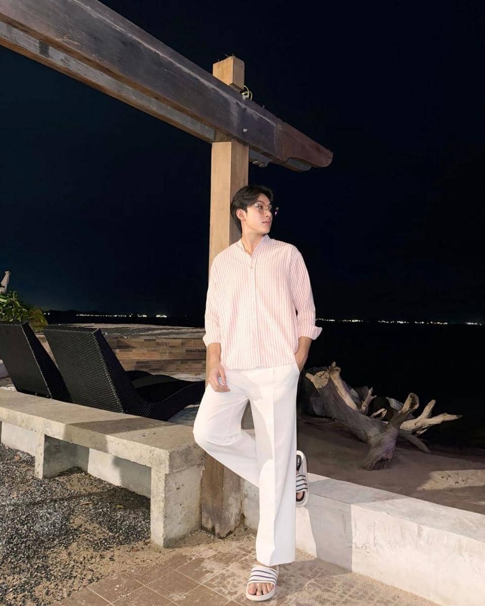 outfit liburan ke Pantai ala Frame Ritchanon (instagram.com/frame_ritchanon)