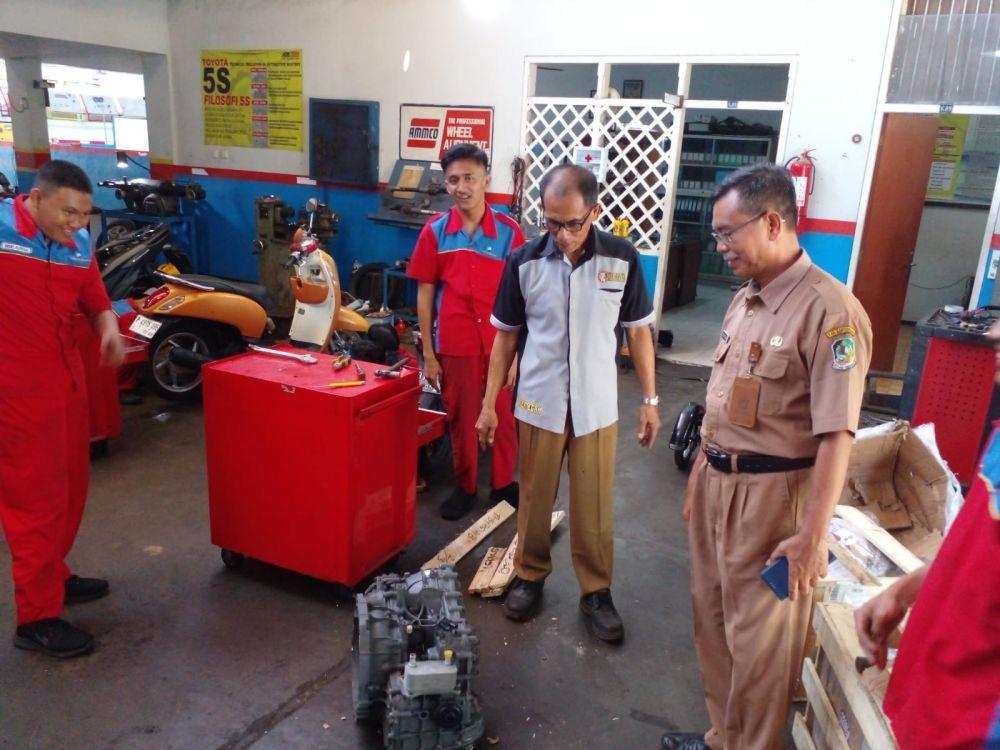 DFSK Donasikan Transmisi CVT untuk Praktik Pelajar SMK