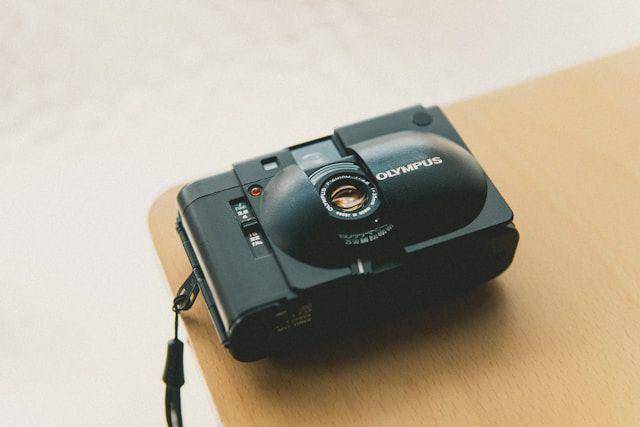 Ilustrasi kamera analog. https://unsplash.com/@wkei