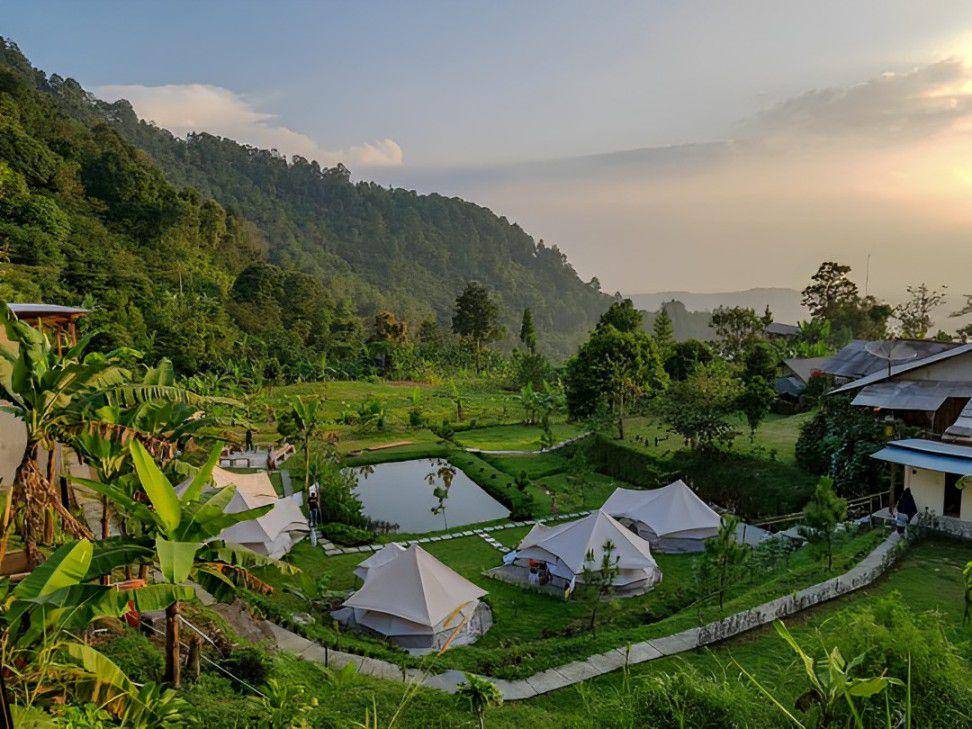 Potret lingkungan sekitar Forrester Glamping, Bogor (instagram.com/forresterglamping)