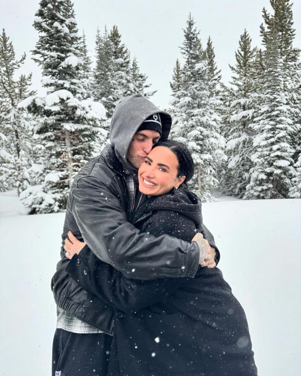 potret Demi Lovato dan Jutes (instagram.com/ddlovato)