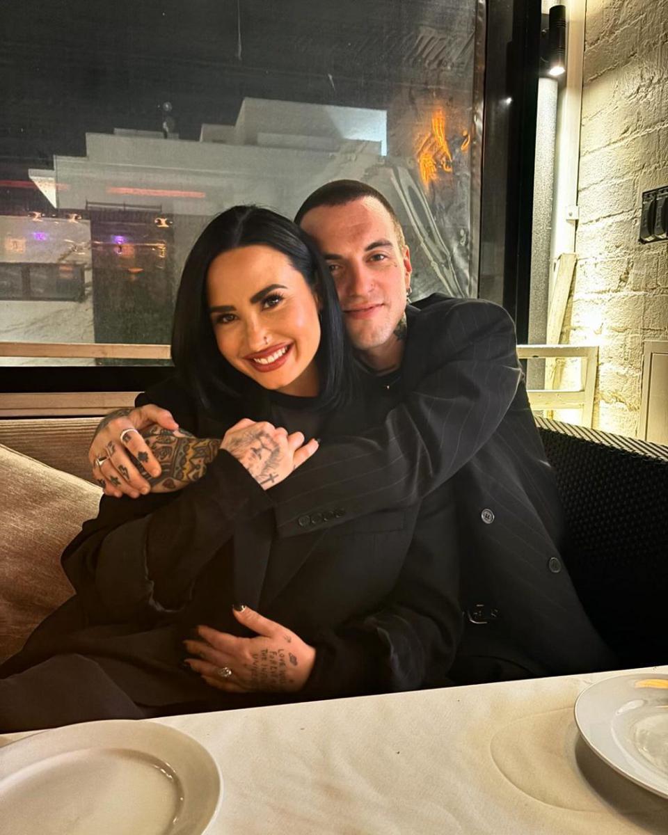 potret Demi Lovato dan Jutes (instagram.com/ddlovato)