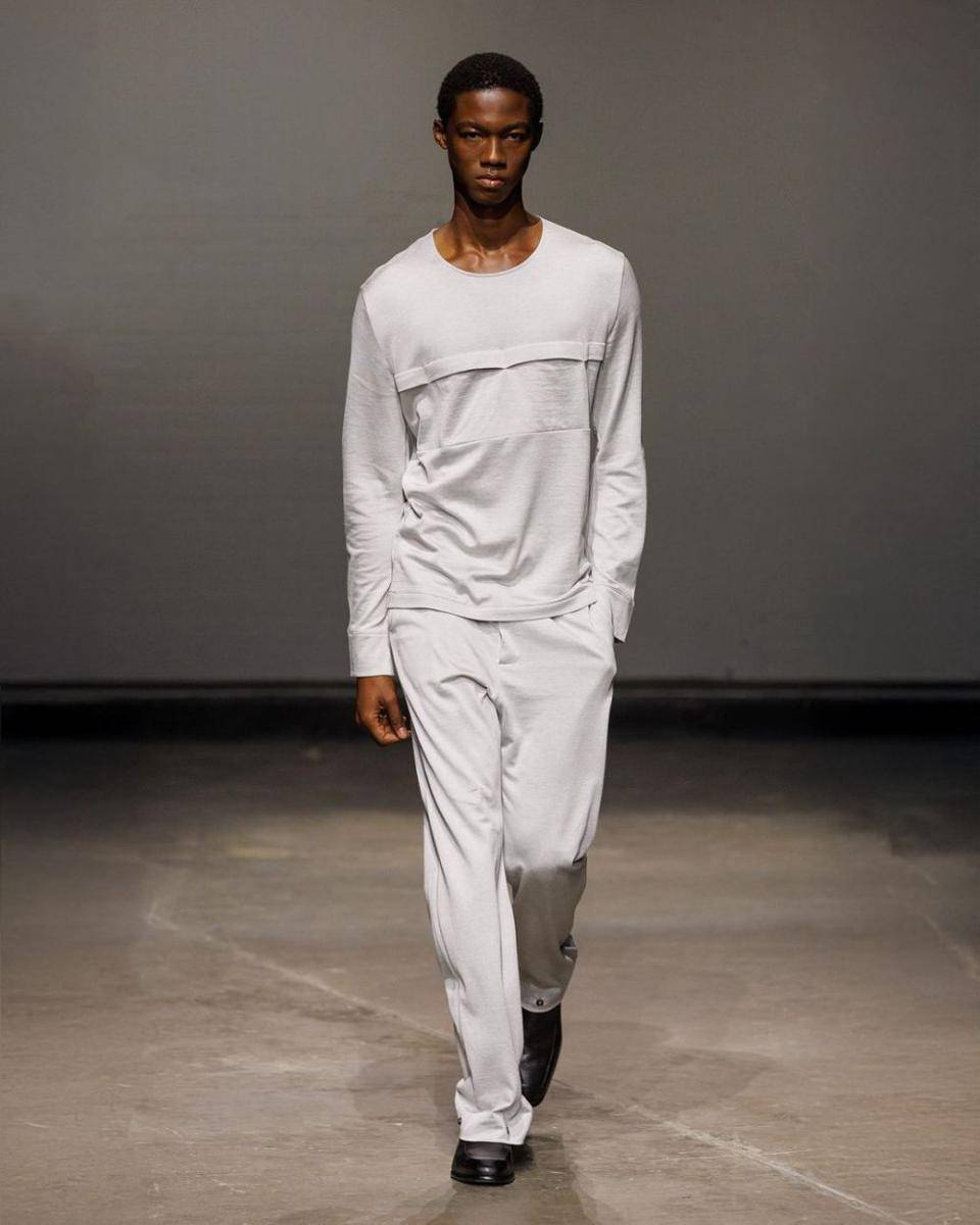 DERRICK S/S '25 di London Fashion Week 2024 (instagram.com/lukederrick)