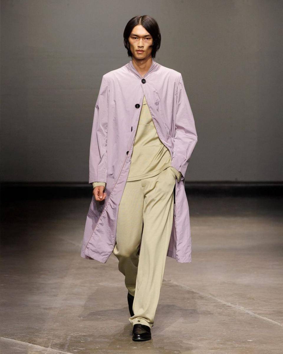 DERRICK S/S '25 di London Fashion Week 2024 (instagram.com/lukederrick)