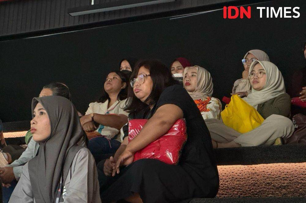 Momen nobar Perfect Family di IDN HQ pada Kamis (19/9/2024). (IDN Times/Elizabeth Chiquita)