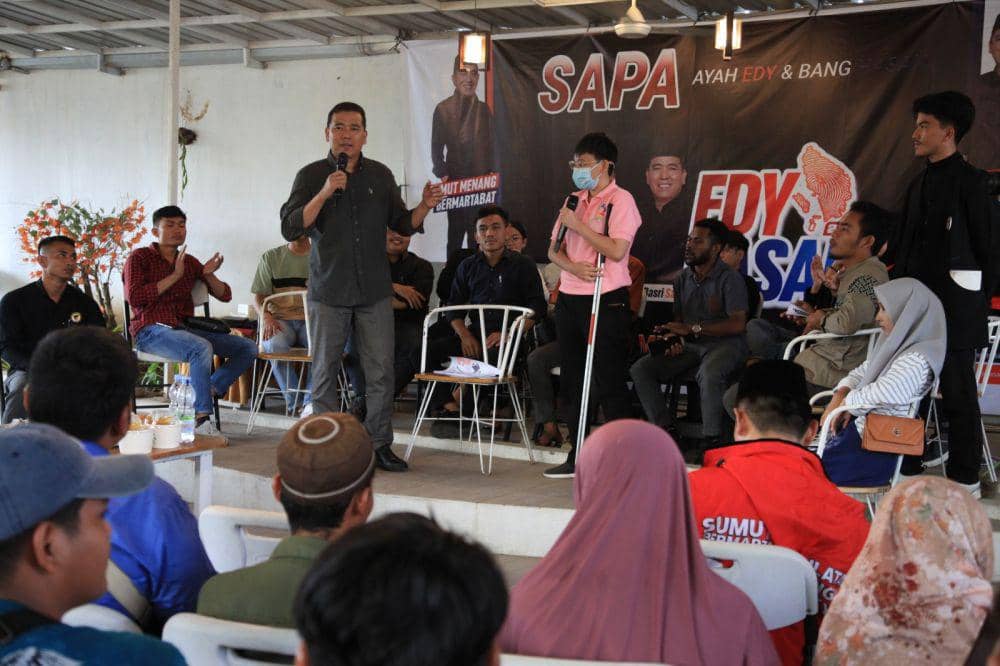 Persatuan Tuna Netra Indonesia (Pertuni) sharing bersama Calon Wakil Gubernur (Cawagub) Sumut, Hasan Basri Sagala. (Dok. IDN Times)
