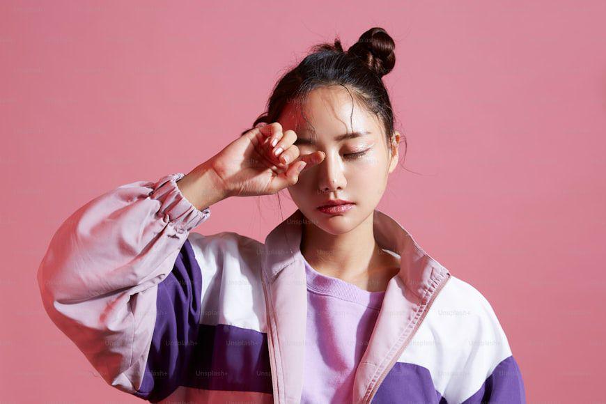 5 Eyeliner Putih untuk Riasan Mata Playful, mulai Rp27 Ribuan