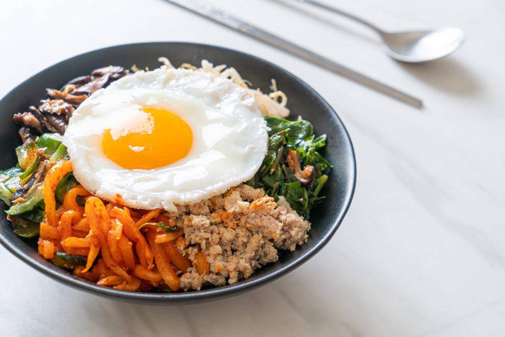 bibimbap (vecteezy.com/topntp26)