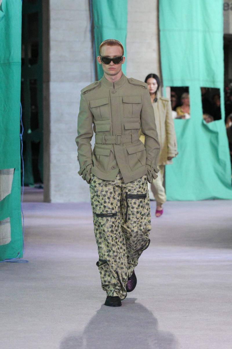 Burberry S/S '25 di London Fashion Week 2024 (dok. Burberry)