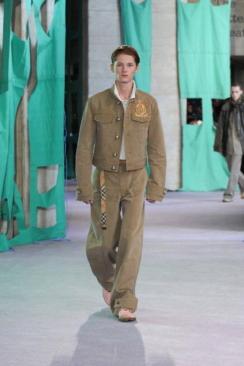 Burberry S/S '25 di London Fashion Week 2024 (dok. Burberry)