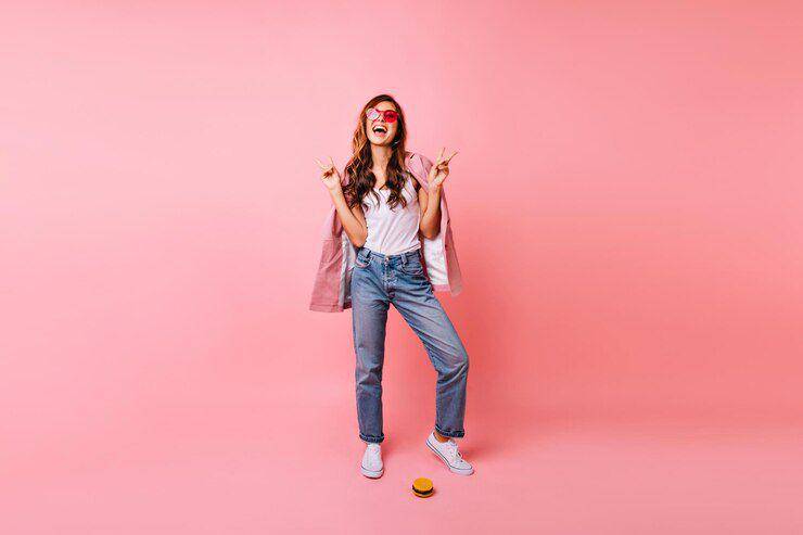 Ilustrasi outfit outerwear (freepik.com/lookstudio)