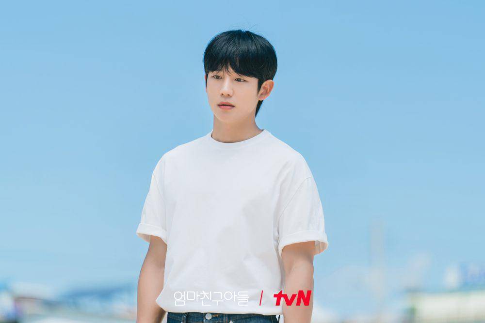 Jung Hae In di Love Next Door (dok. tvN/Love Next Door)