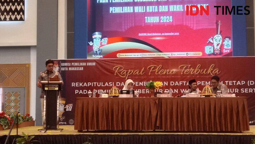 Rapat pleno terbuka penetapan DPT Kota Makassar di Hotel Maxone, Jumat (20/9/2024). (IDN Times/Asrhawi Muin)