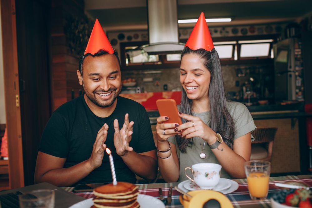 5 Manfaat Rayakan Ulang Tahun Pernikahan meski Sederhana, Tambah Cinta