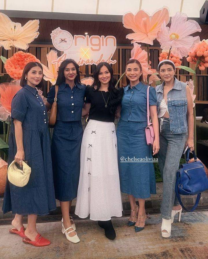 Potret artis hadiri launching brand kolab Asmirandah (Instagram.com/chelseaoliviaa)