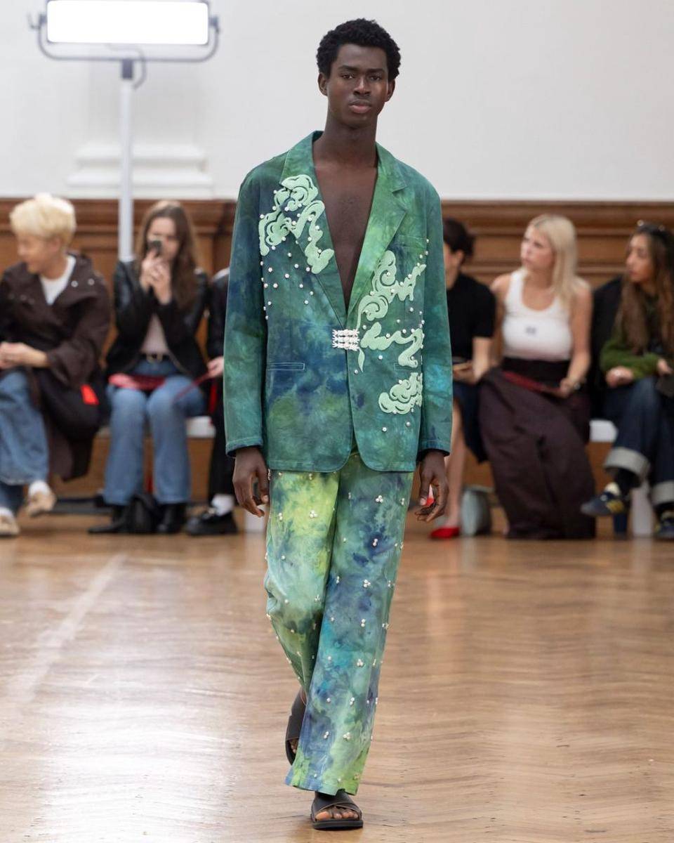 MITHRIDATE S/S '25 di London Fashion Week 2024 (instagram.com/mithridate.official)