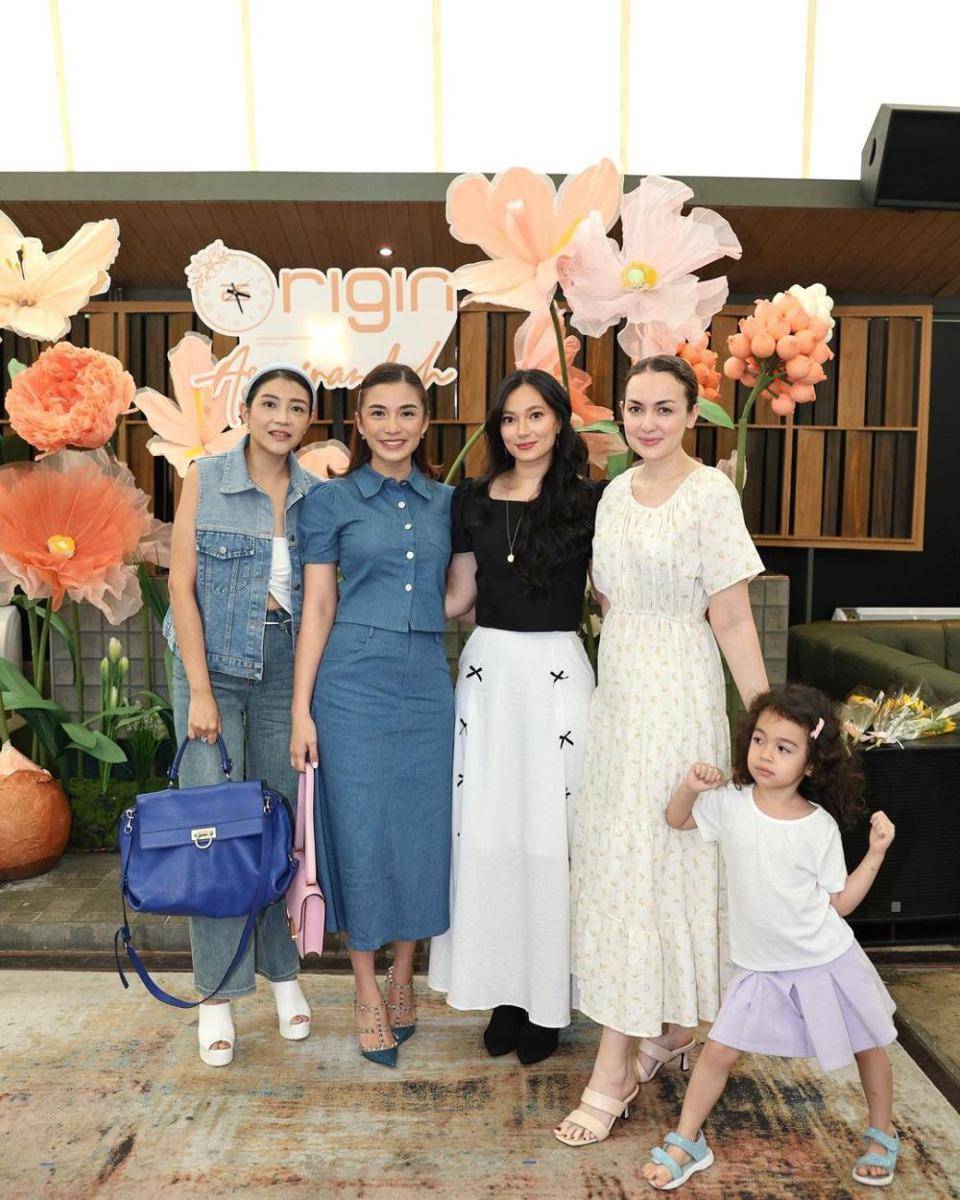 Potret artis hadiri launching brand kolab Asmirandah (Instagram.com/chelseaoliviaa)