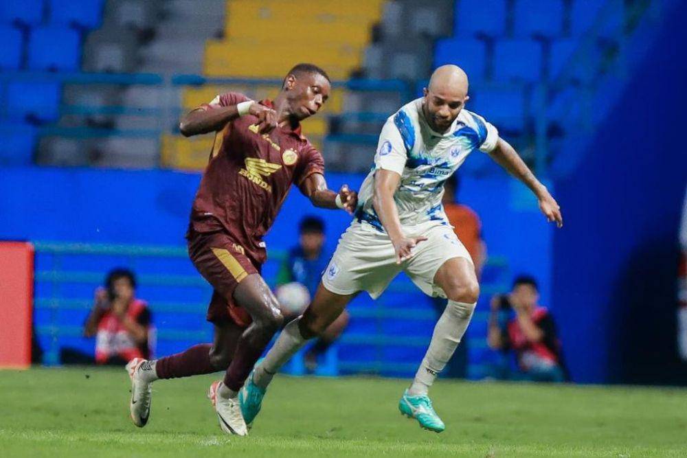 Salah satu momen pertandingan pekan ke-31 BRI Liga 1 2023/24 antara PSM Makassar versus PSIS Semarang yang berlangsung di Stadion Batakan Balikpapan pada 16 April 2024. (Instagram.com/psisfcofficial)