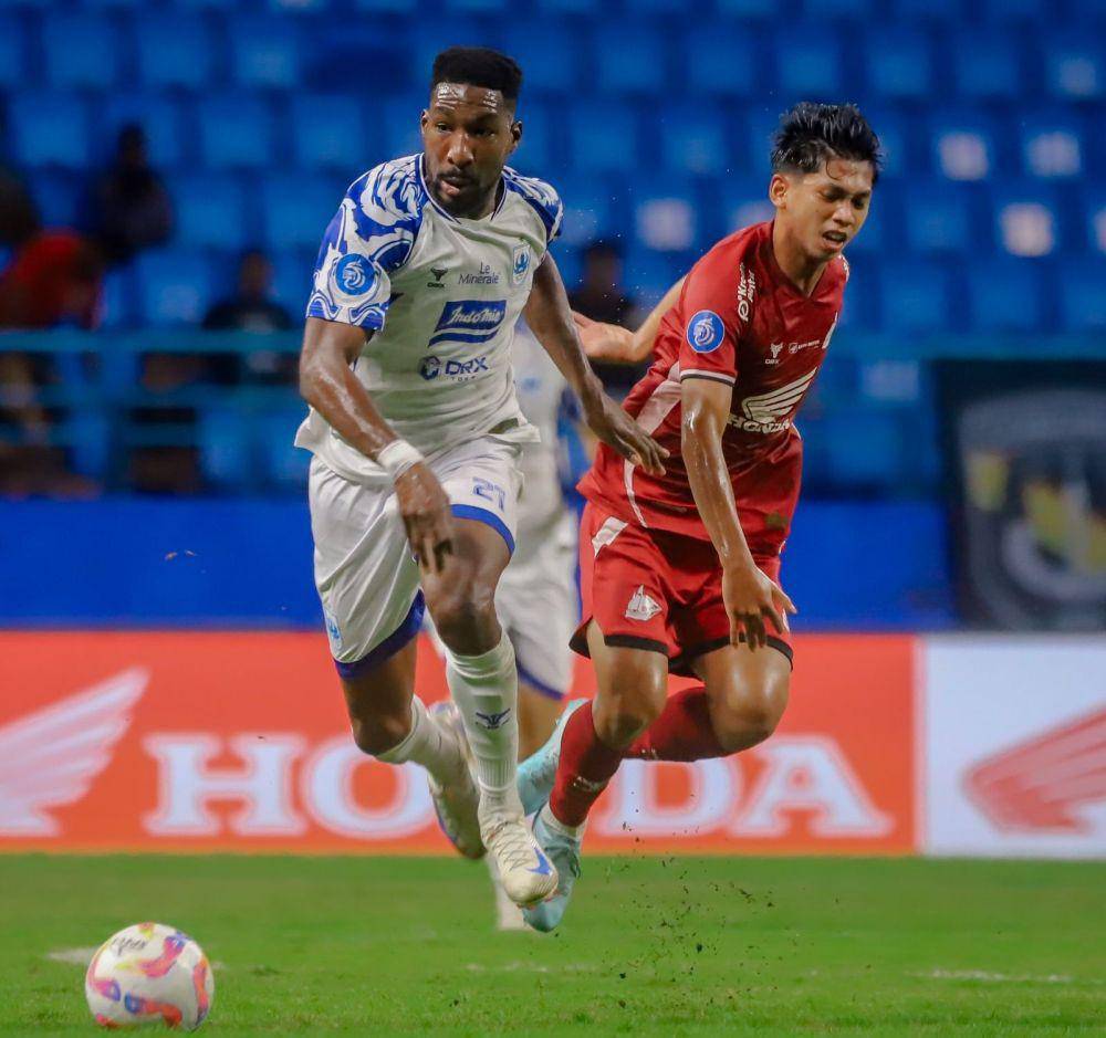 Laga PSIS Semarang melawan PSM Makassar pada laga pekan keenam Liga 1 2024/2025 melawan PSM Makassar, Jumat (20/9/2024). (dok. PSIS)