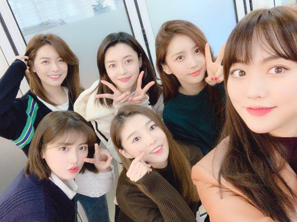 Hello Venus (x.com/chHELLOVENUS)