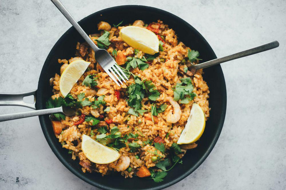 nasi rebon pedas gurih (unsplash.com/Annie Spratt)