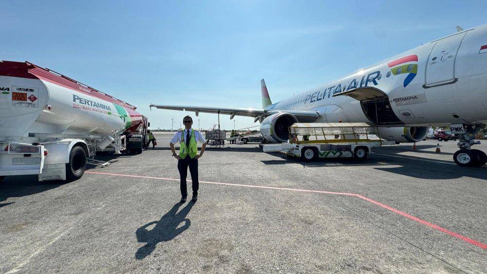 Medium service airline Pelita Air (kode penerbangan IP) meresmikan pengoperasian penerbangan komersial dengan Sustainable Aviation Fuel (SAF) melalui penerbangan rute penerbangan Denpasar–Jakarta pada Jumat (20/09/2024) atau bertepatan dengan rangkaian Bali International Air Show 2024 di Bali. (Dok. Pertamina)