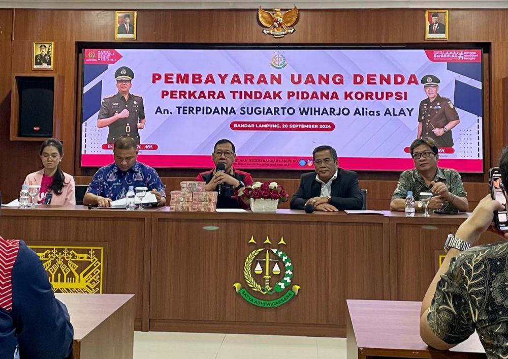Terpidana Korupsi Bos BPR Tripanca Alay Bayar Uang Denda Rp500 Juta