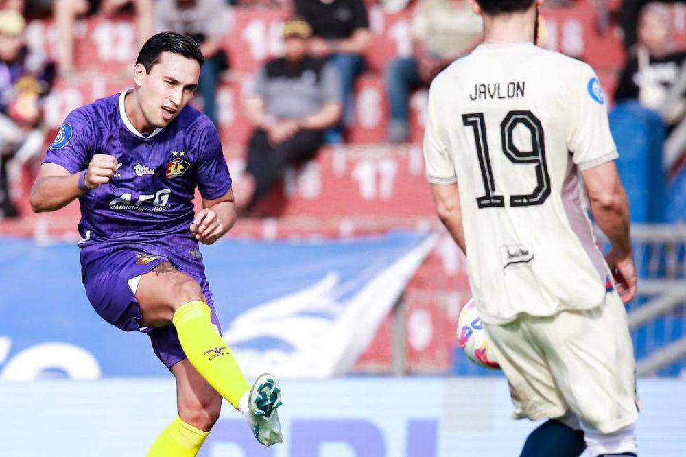Persik Kediri dalam laga melawan Persita Tangerang pada pekan ke-5 Liga 1 2024/2025. (instagram.com/persikfcofficial)