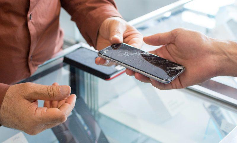 Daftar Harga Servis HP Mati Total Terlengkap 2024