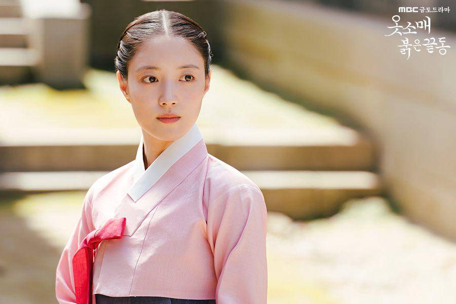 Lee Se Young dalam drama The Red Sleeve (dok. MBC/The Red Sleeve)
