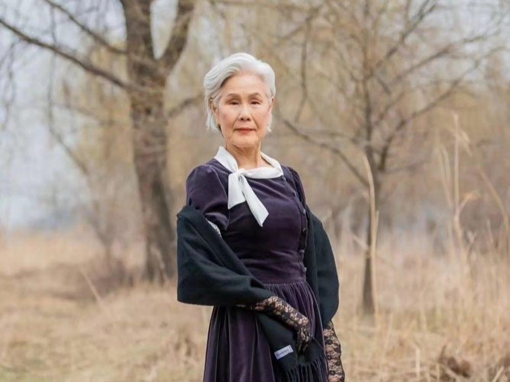 7 Potret Nenek 80 Tahun yang Jadi Finalis Miss Universe Korea 2024