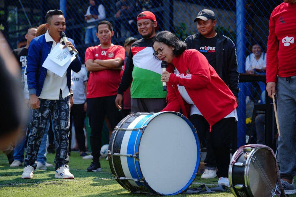 Agustina Wilujeng Temui Suporter PSIS Semarang Snex, Ini Pesannya