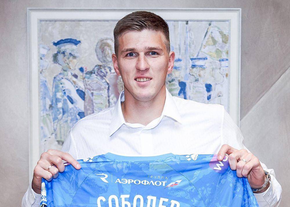 Aleksandr Sobolev saat resmi bergabung dengan Zenit St. Petersburg. (instagram.com/a.sobolev97)